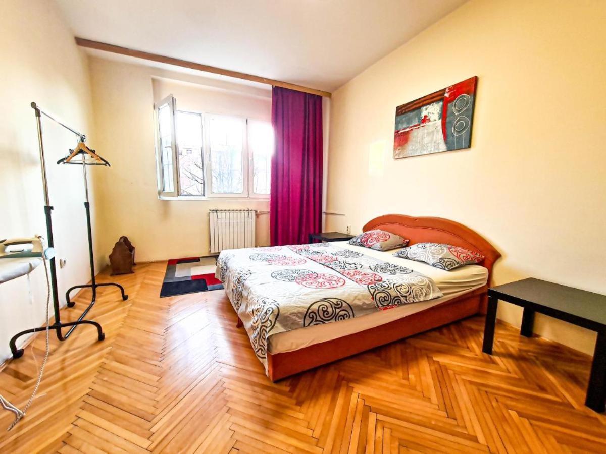Central Apartments Skopje Ngoại thất bức ảnh